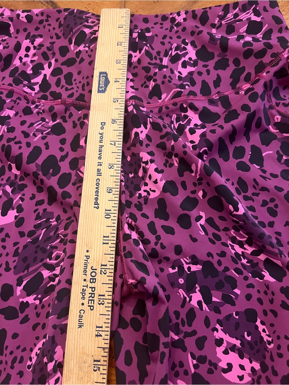 Lululemon Purple Pink Animal Print Leggings. Size L - Picture 3 of 9